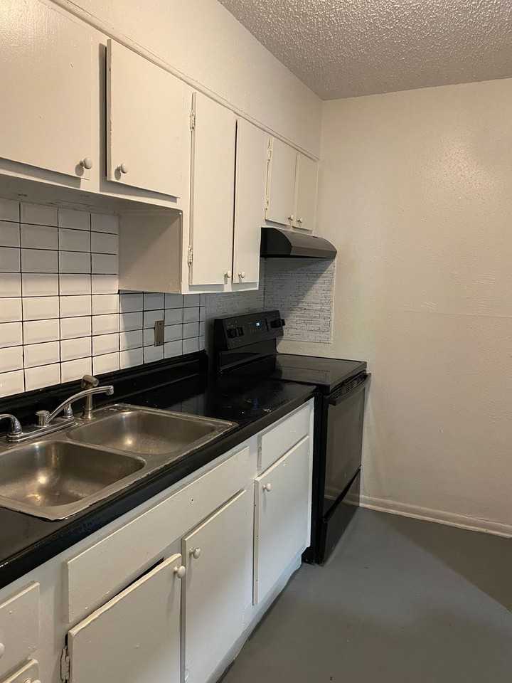 209 Victor St #3 - Photo 4 of 9