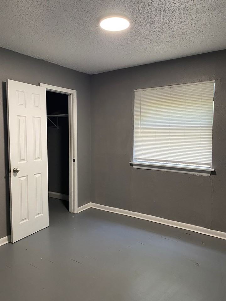 209 Victor St #3 - Photo 5 of 9