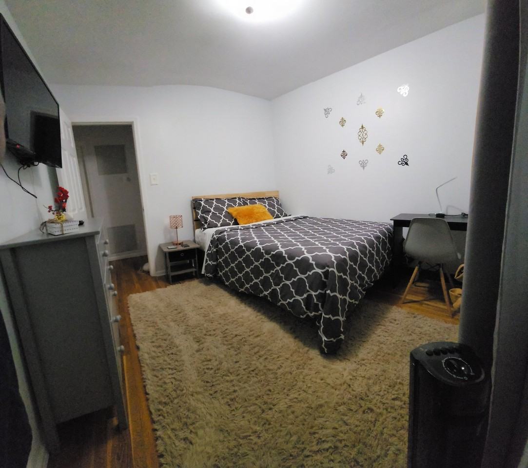 17930 142nd Ave - Photo 2 of 8