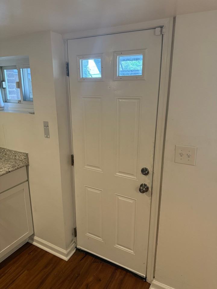 4020 Blaine St Ne #BS - Photo 5 of 6