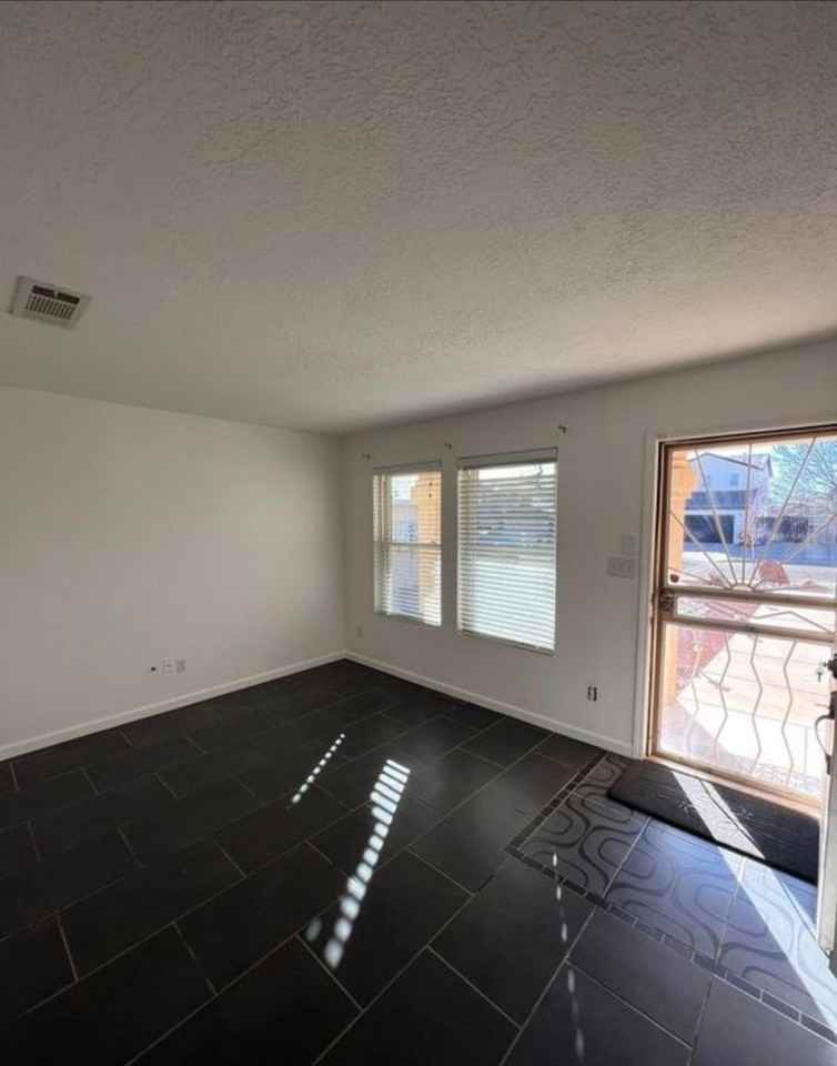 10219 Andalusian Ave Sw - Photo 5 of 12