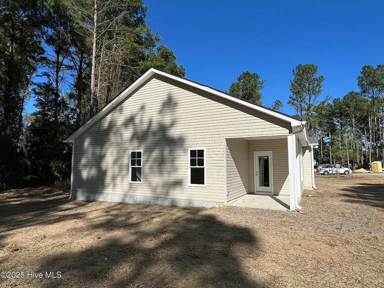 403 Creeks Edge Dr - Photo 2 of 14