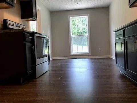 472 Crossfield Way - Photo 2 of 7