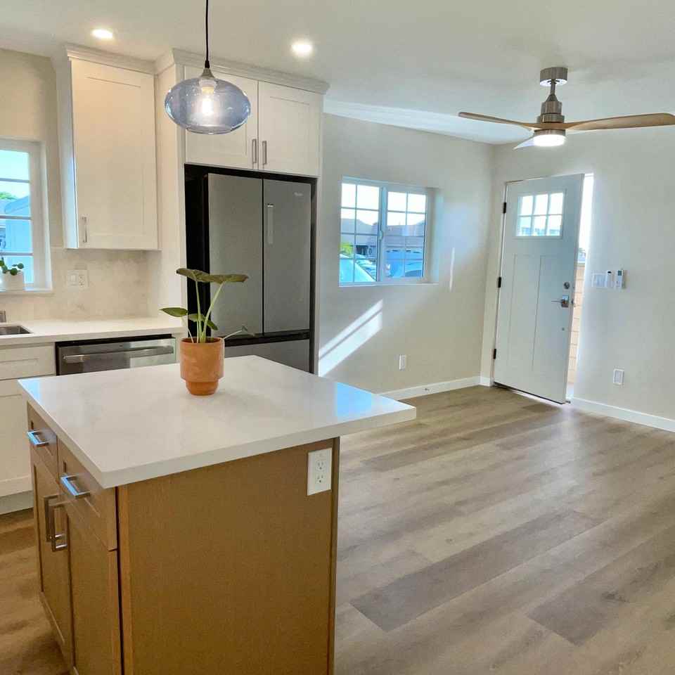385 Theresa Way - Photo 2 of 11