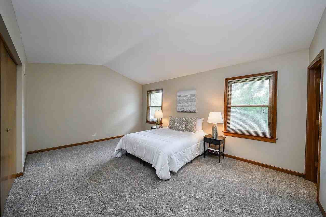 2264 Briarhill Dr - Photo 7 of 16