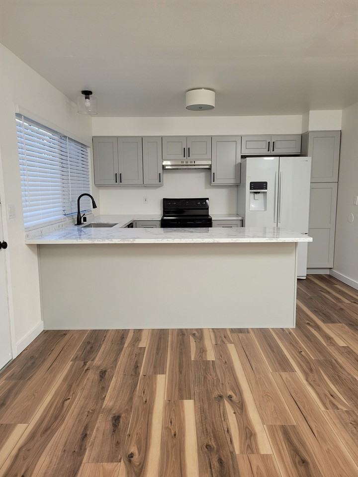 4655 Bolero Dr - Photo 5 of 14