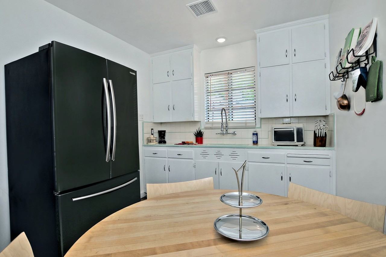 1919 W Earll Dr #2 - Photo 5 of 20