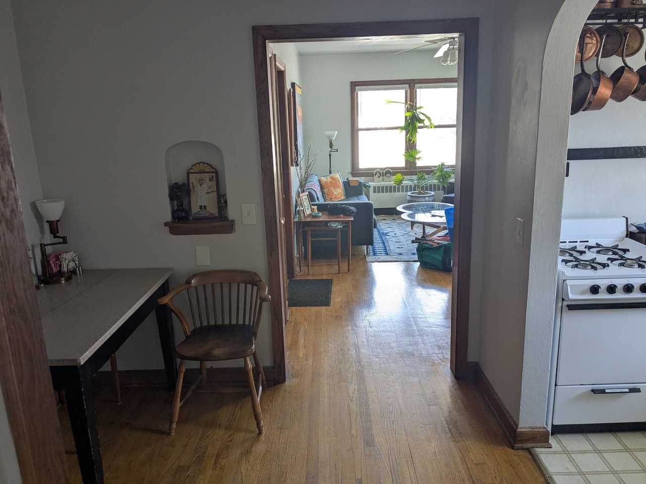 402 Paunack Pl - Photo 2 of 7
