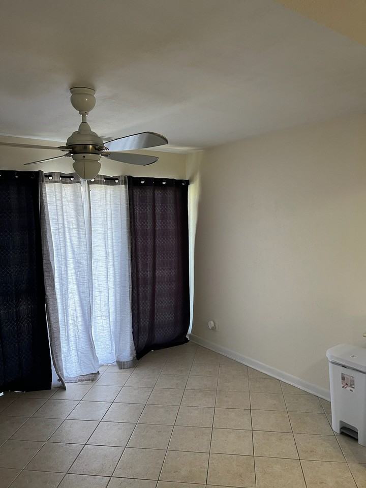 24 Jamaica Colony #3 - Photo 3 of 28