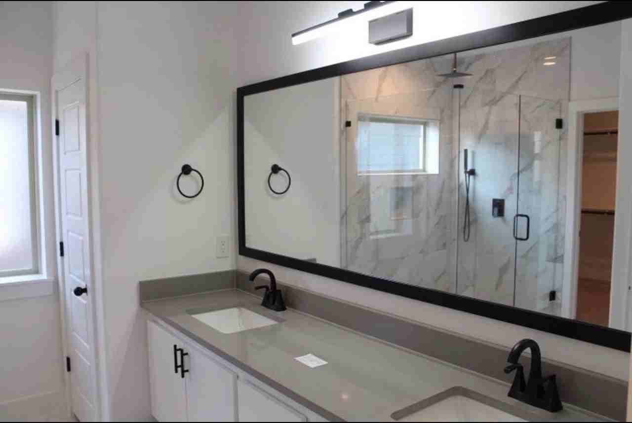 1630 E Davis Ave - Photo 3 of 15