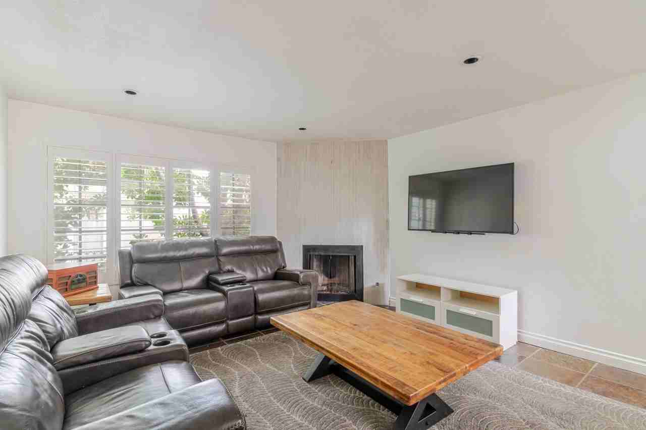 5820 Yolanda Ave #5 - Photo 5 of 19