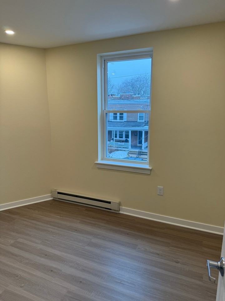 135 E Ross St #2ndFL - Photo 4 of 12