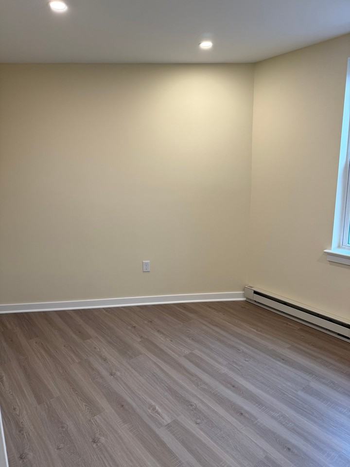 135 E Ross St #2ndFL - Photo 5 of 12