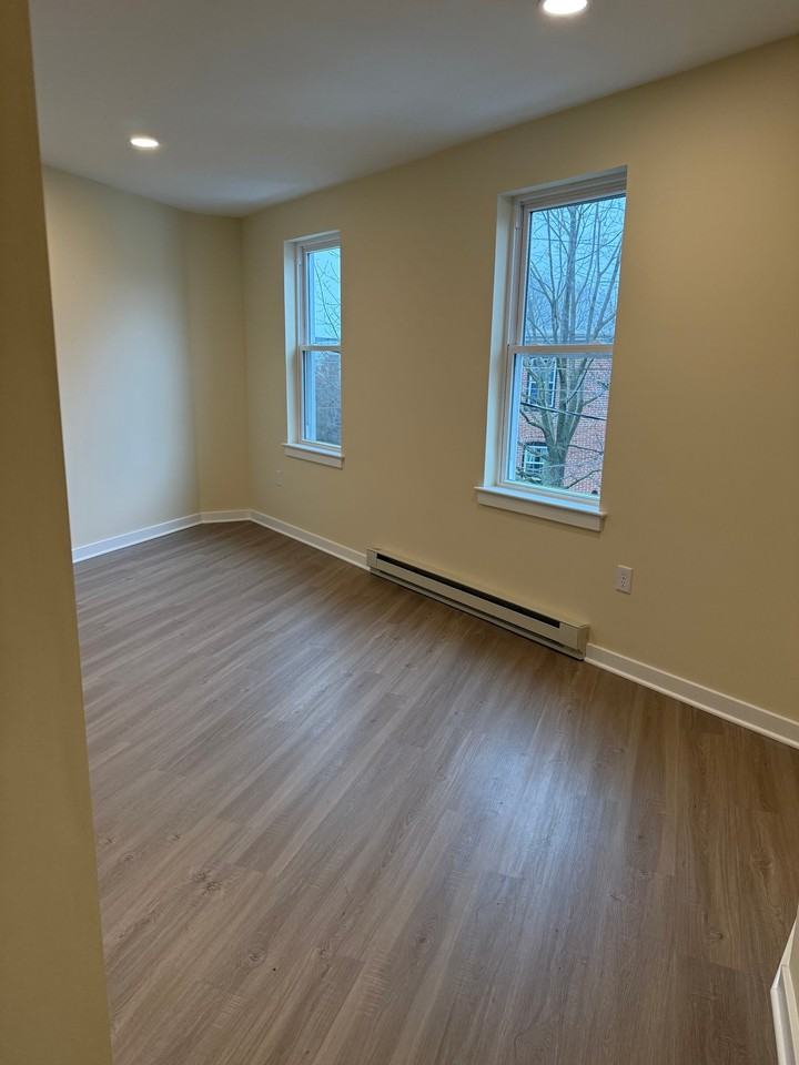 135 E Ross St #2ndFL - Photo 6 of 12