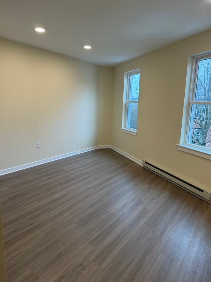 135 E Ross St #2ndFL - Photo 7 of 12