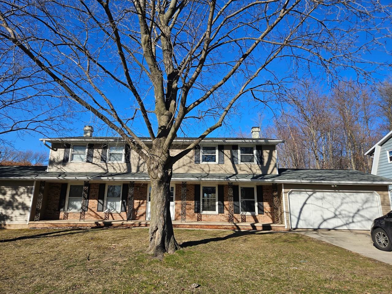 1403 Beech Tree Dr - Photo 2 of 19
