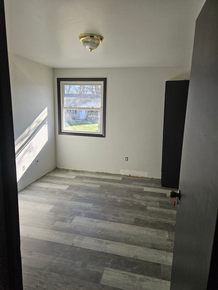 1403 Beech Tree Dr - Photo 4 of 19