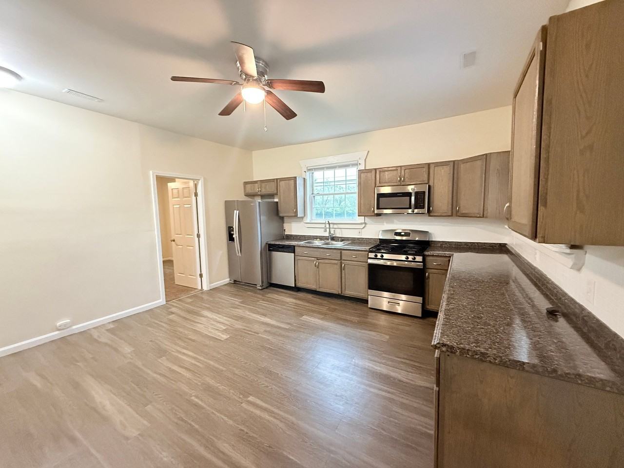 1029 Thomas V Bryant Dr - Photo 3 of 17