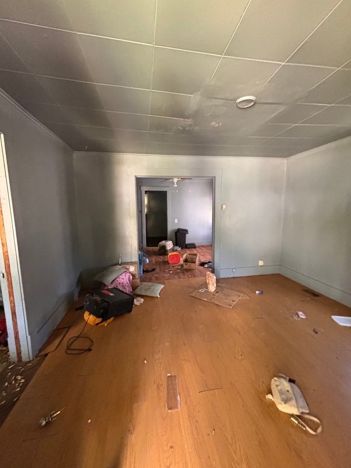 1505 E Walnut St - Photo 2 of 10
