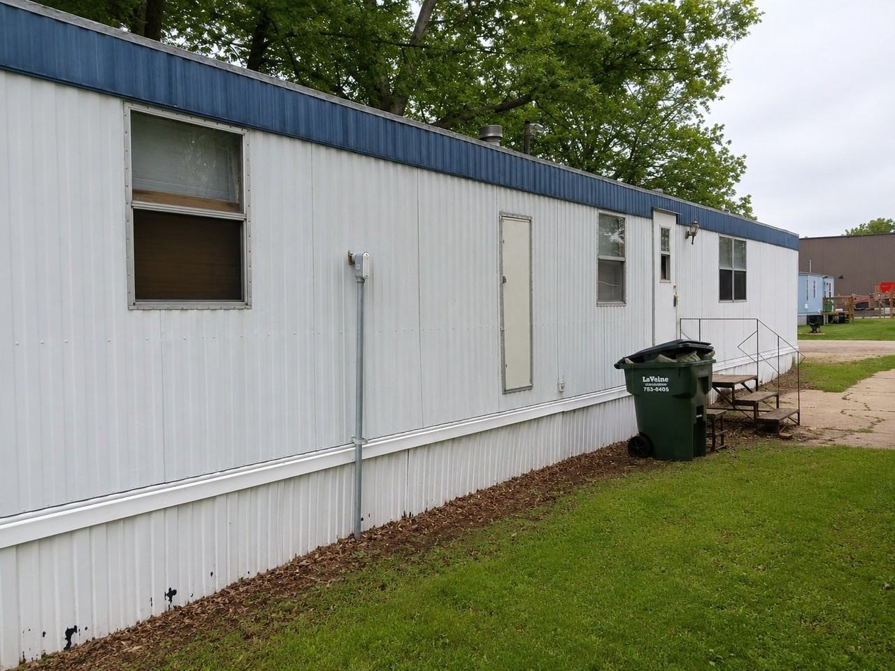 42 Village Ct - Photo 3 of 3