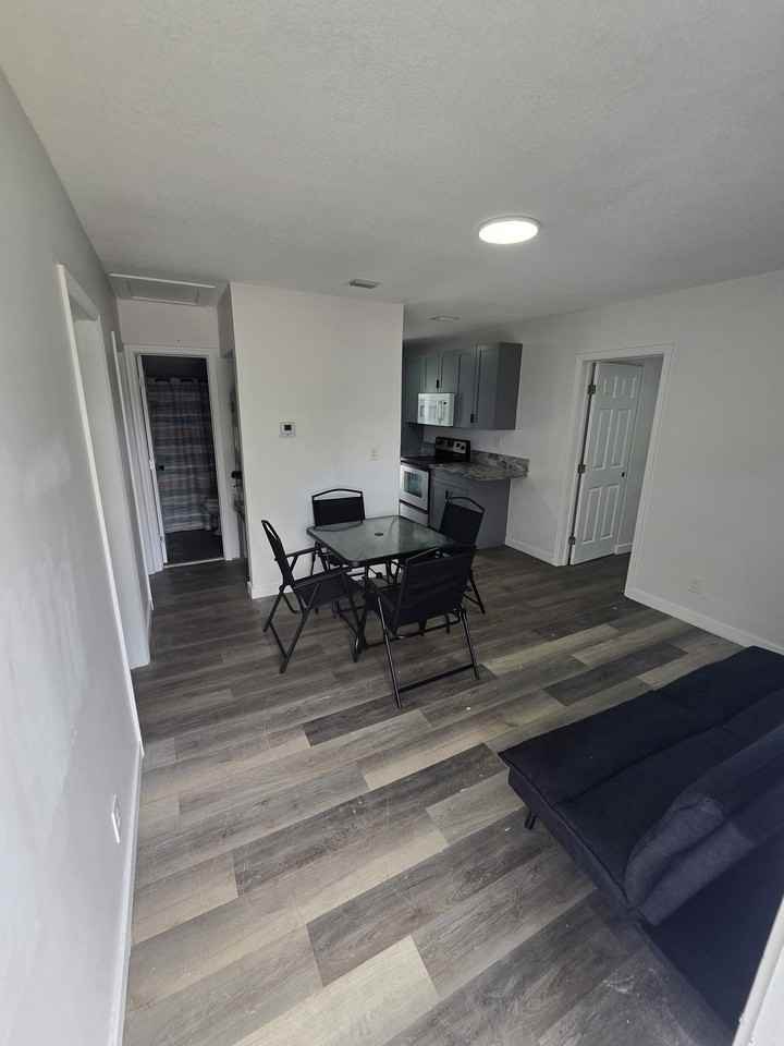2540 Nw 90th St #1 - Photo 4 of 4