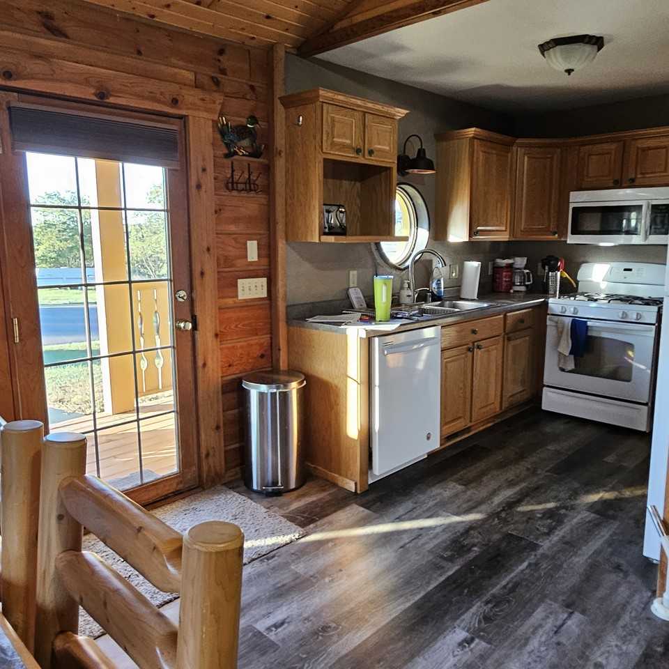 424 Overlook Ct #424 - Photo 5 of 14