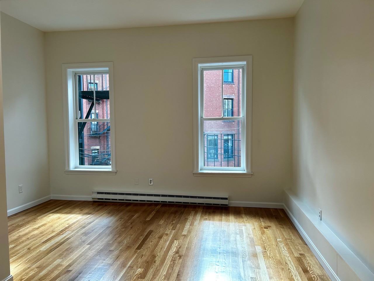 49 Charter St #4