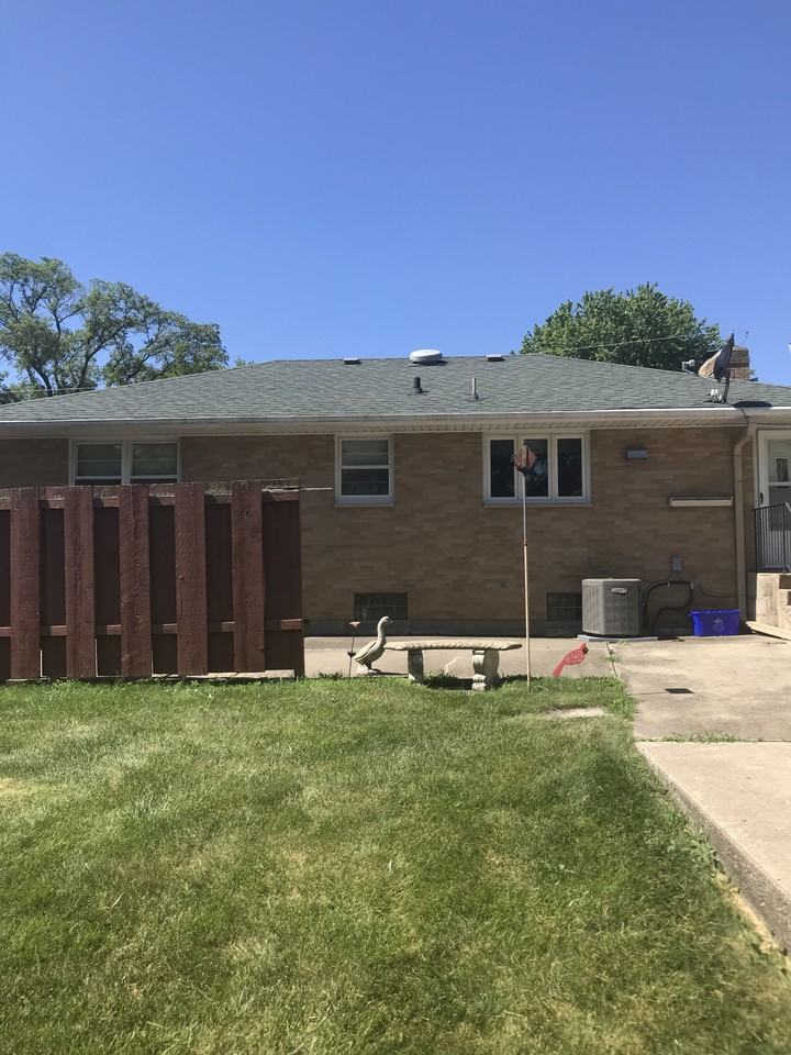 724 Pleasant St #NA - Photo 3 of 20