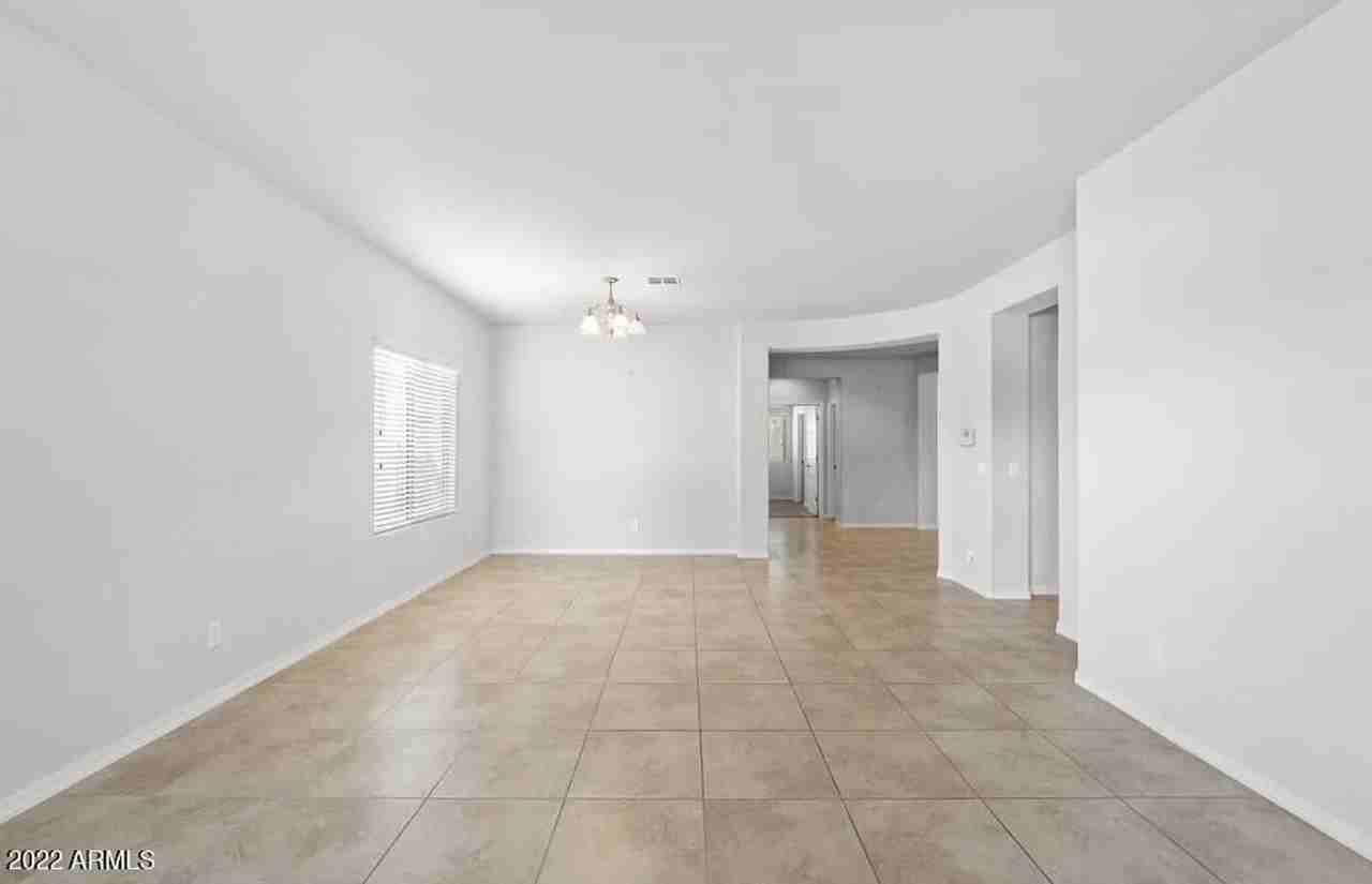 6328 W Victory Way #NA - Photo 2 of 17
