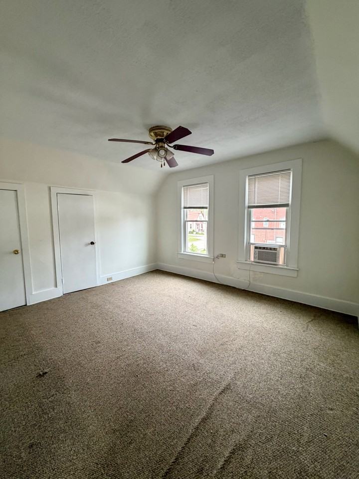 604 Neil St #604-1-2 - Photo 4 of 8