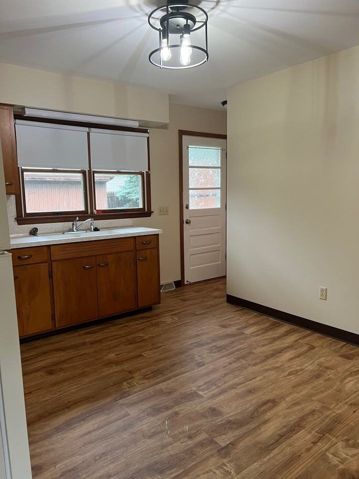 100 Raine St #NA - Photo 5 of 12