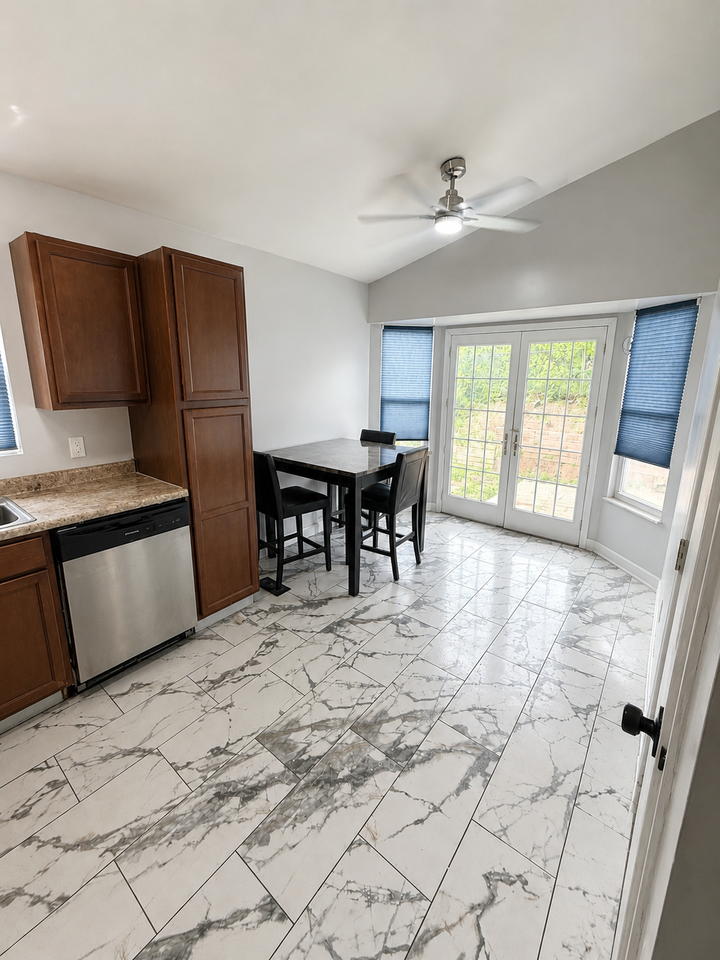 183 Kunze Dr #NA - Photo 3 of 10
