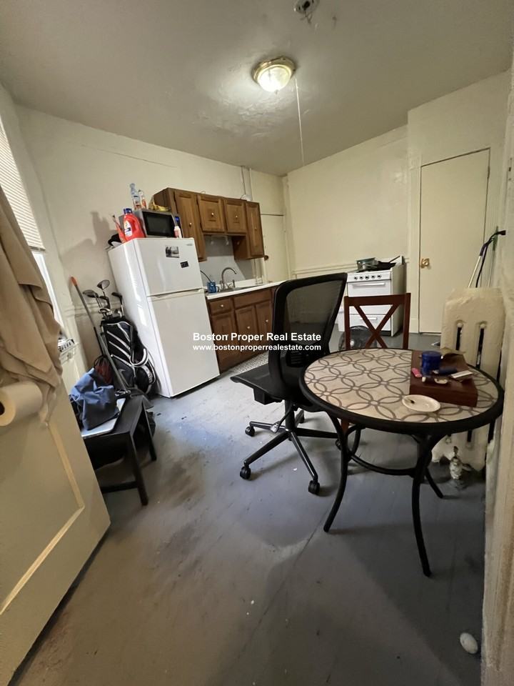 9 Myrtle St #8 - Photo 3 of 6