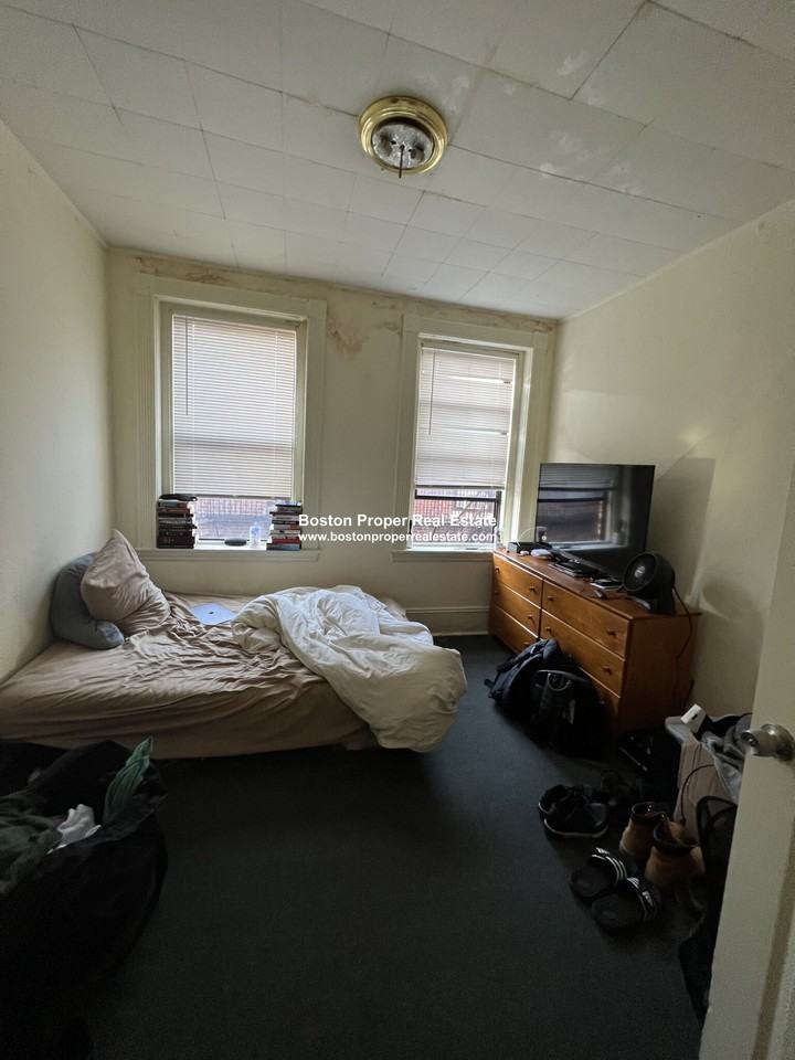 9 Myrtle St #8 - Photo 5 of 6