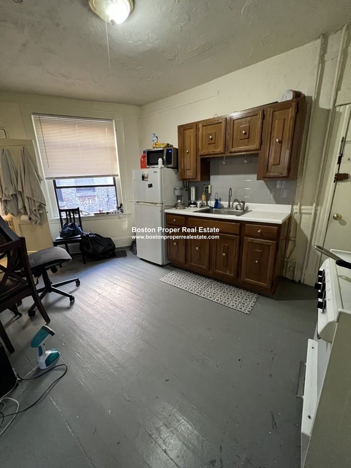 9 Myrtle St #8 - Photo 6 of 6