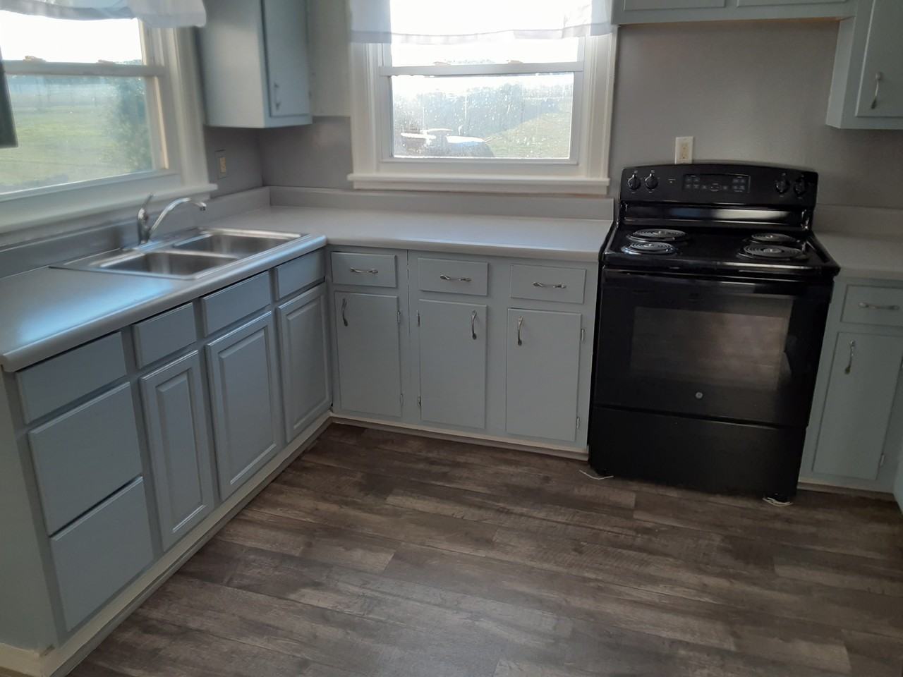 360 Jacobs Ave #NA - Photo 3 of 19