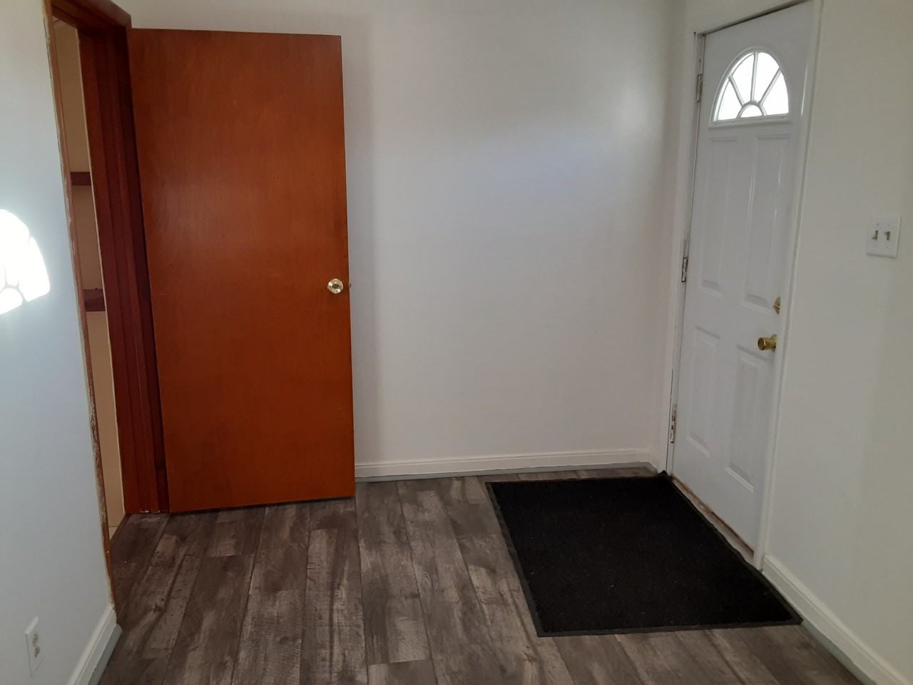 360 Jacobs Ave #NA - Photo 6 of 19