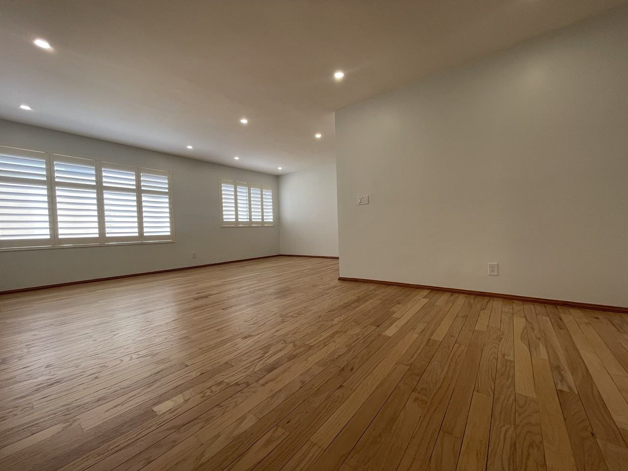 700 Westmount Dr #103 - Photo 5 of 28