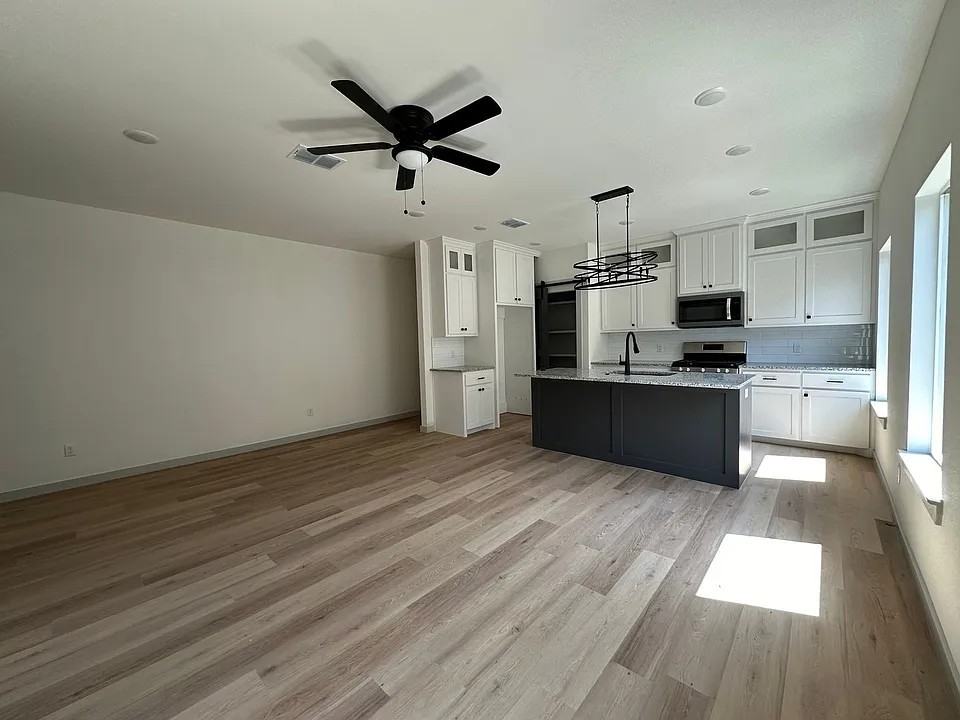 2113 20th St #NA - Photo 4 of 6