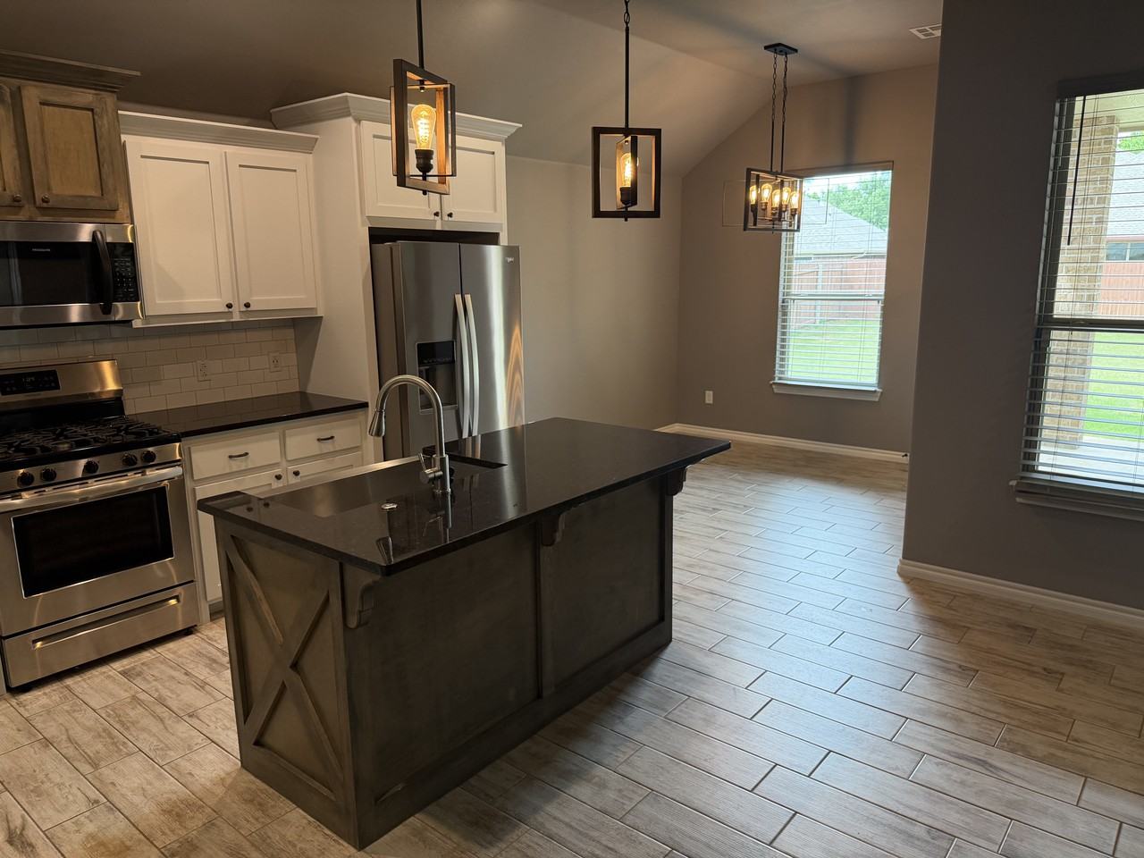 10021 Sw 21st St #NA - Photo 3 of 18