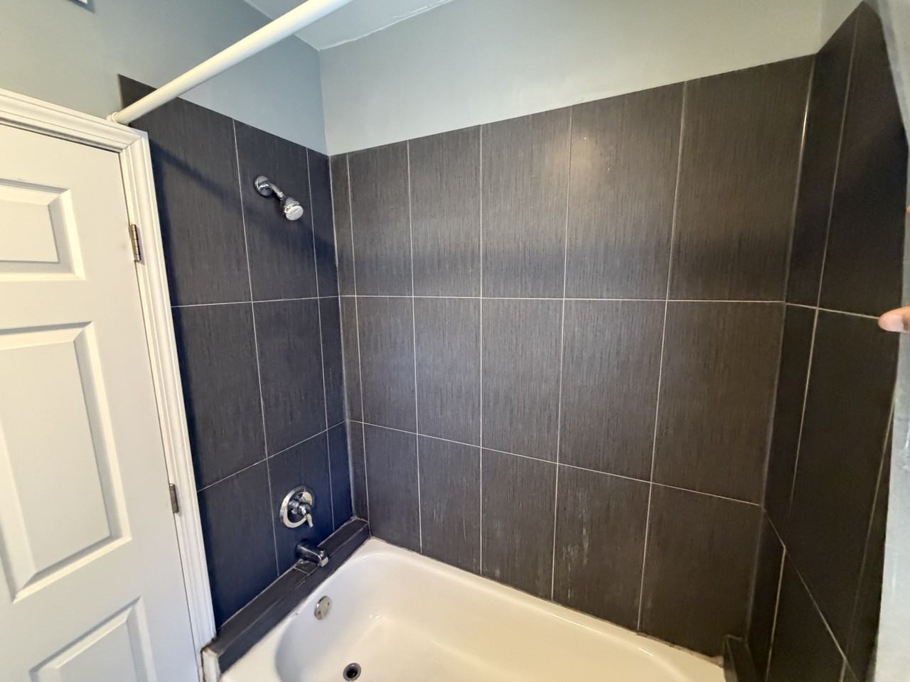 6920 S Vernon Ave #3-22 - Photo 7 of 11