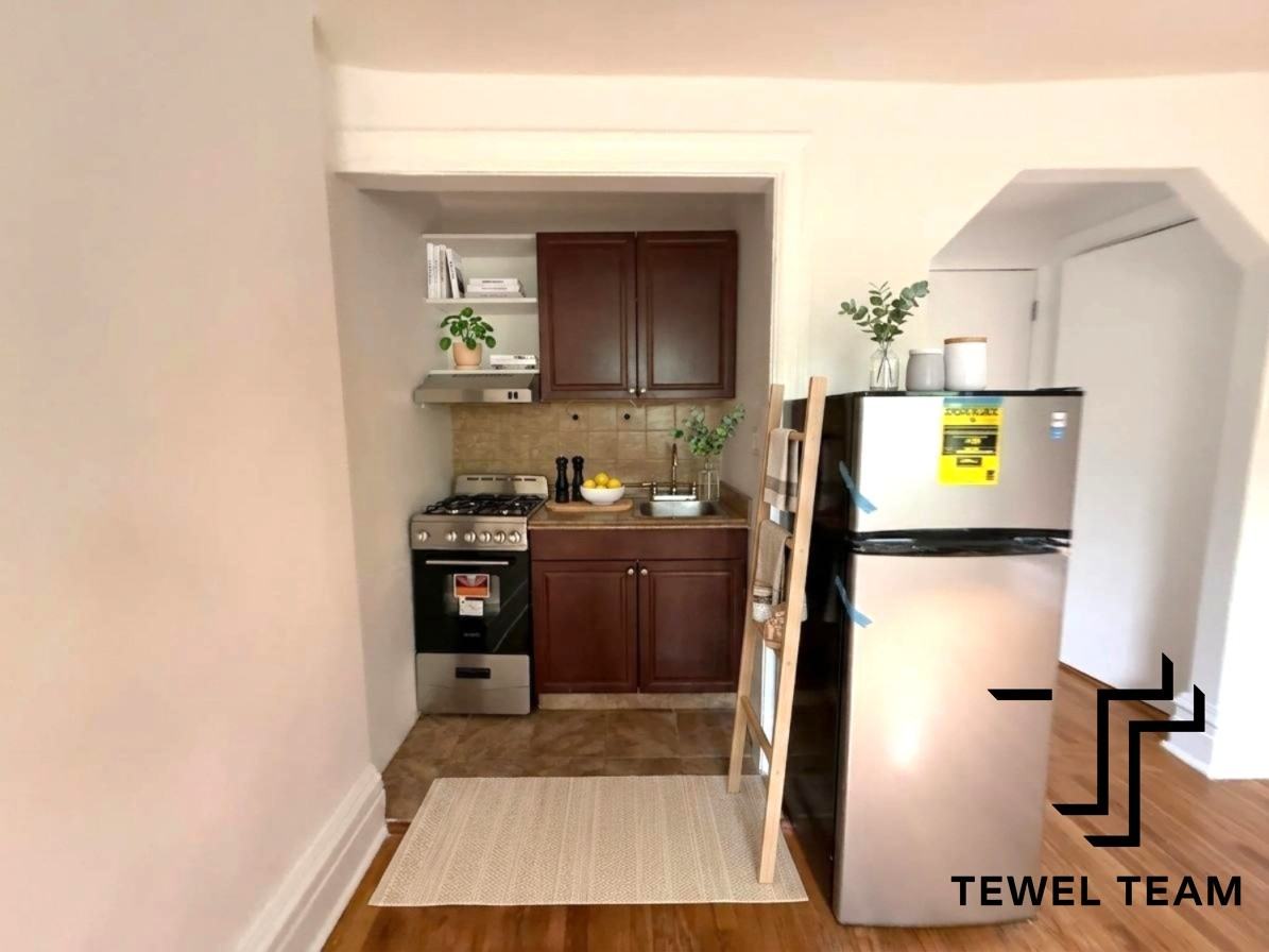 313 West 78th Street #5F - Photo 4 of 9