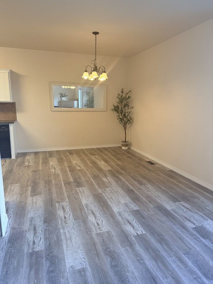 1590 Little Bear Creek Pt #103 - Photo 5 of 9