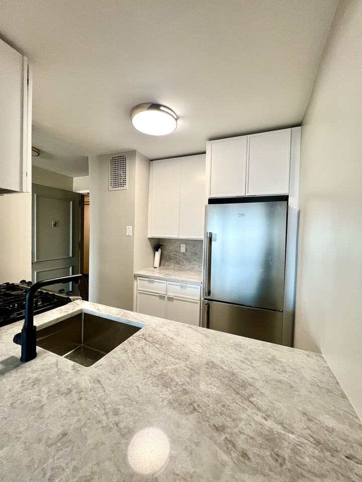500 Central Ave - Photo 6 of 13
