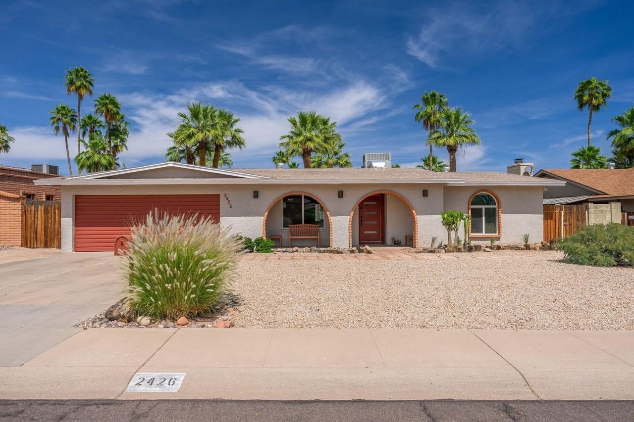 2426 E Sahuaro Dr - Photo 2 of 21
