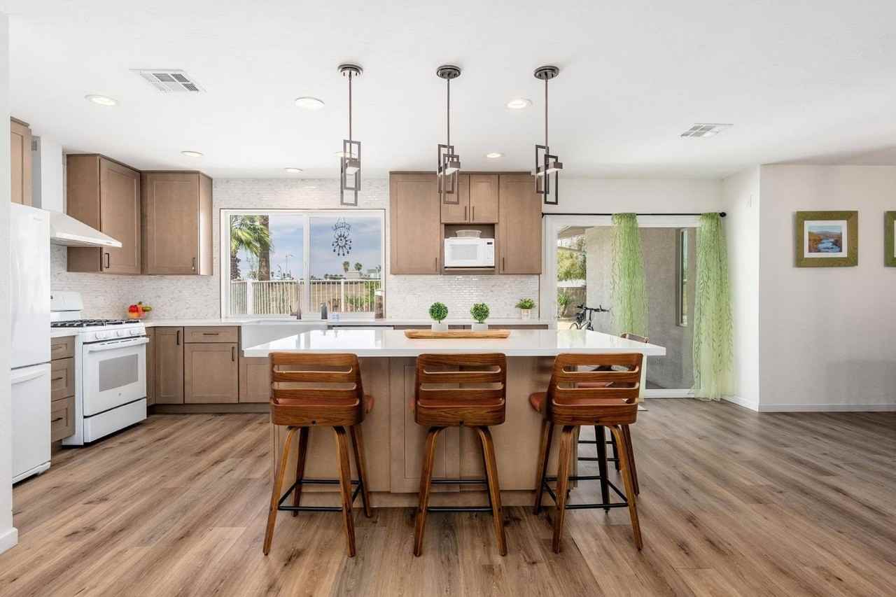 2426 E Sahuaro Dr - Photo 5 of 21