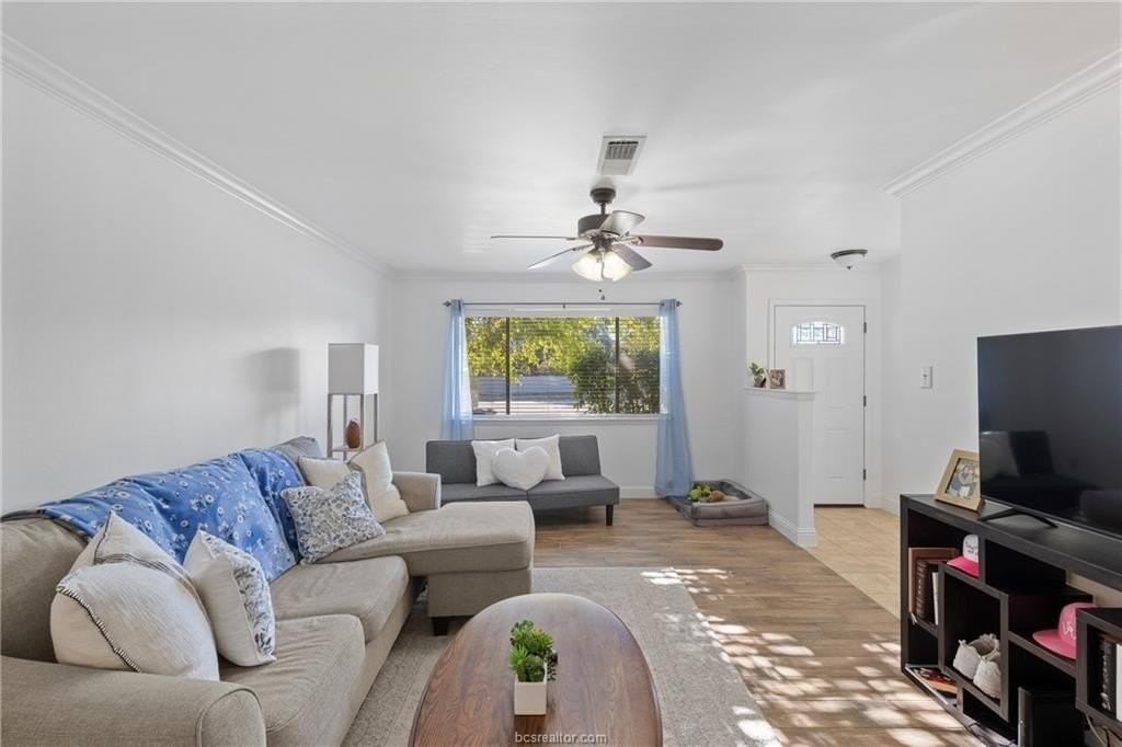 1717 Lawyer St #A - Photo 6 of 22