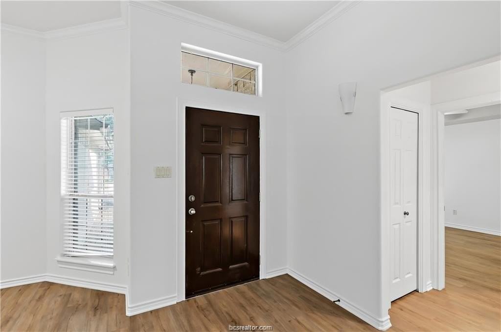 5310 Draycott Ct - Photo 4 of 31
