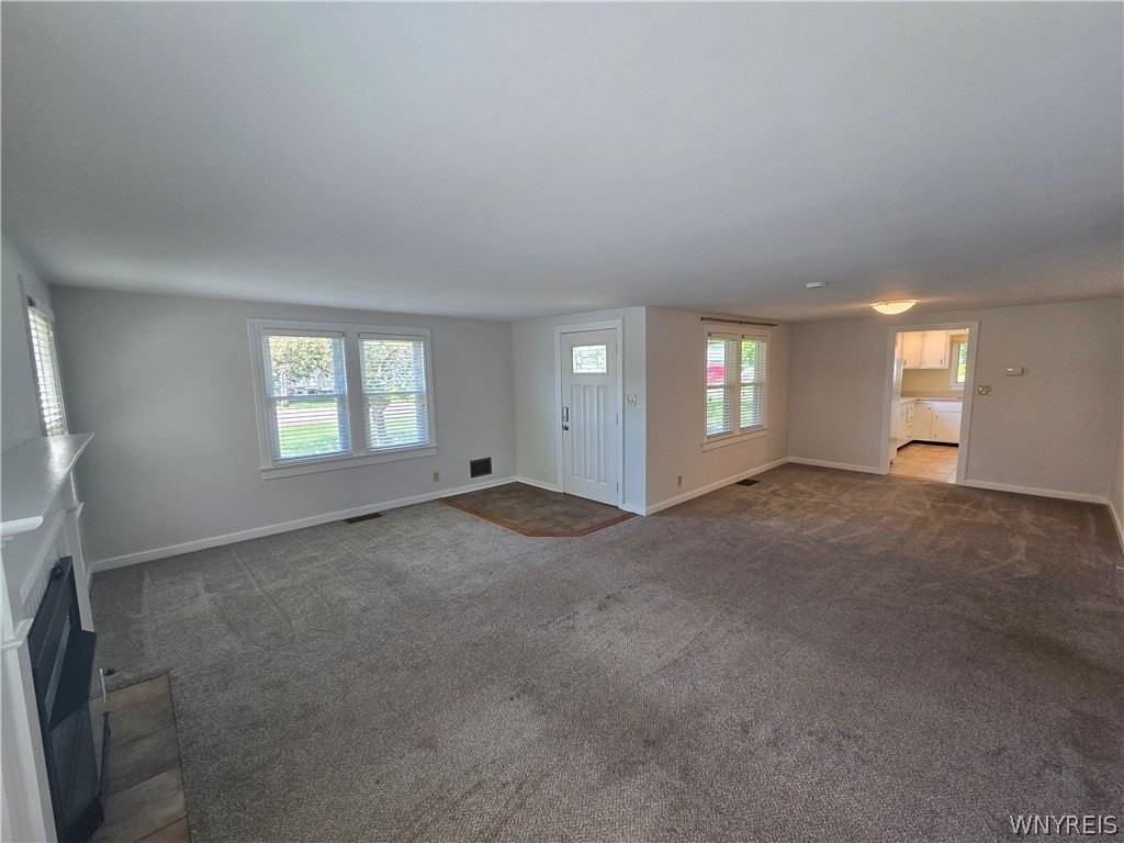 4289 Harris Hill Rd - Photo 4 of 18