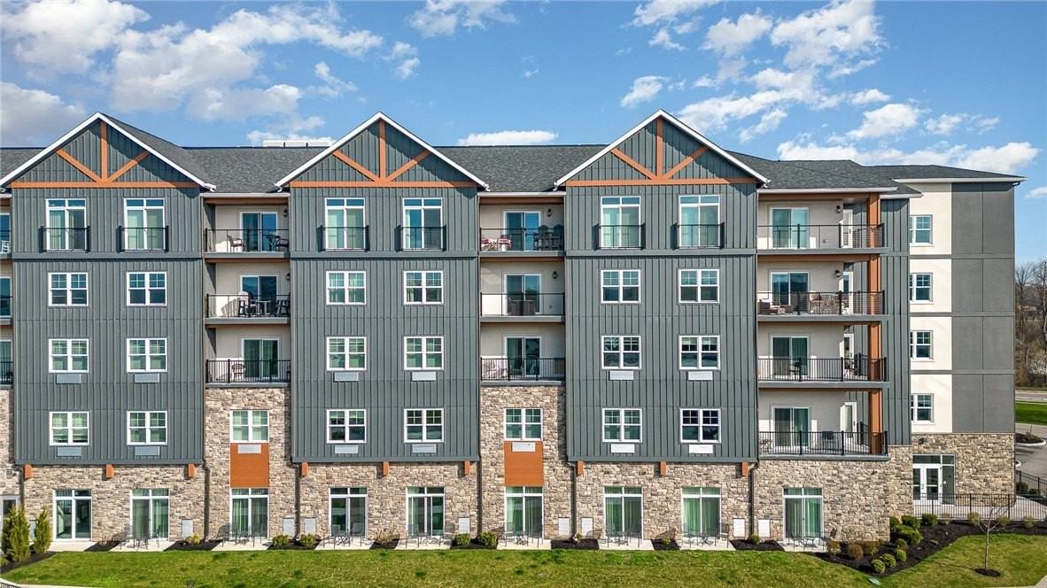 205 Lakeshore Dr #403 - Photo 2 of 44
